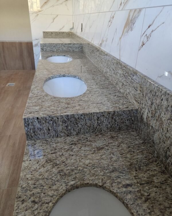 Bancada em Granito Amarelo Ornamental Extra — foto 1